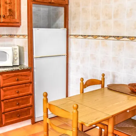 Sleeps 6 Pool Wifi Villa *